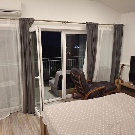 Apartma Med Oljkami - Portorose Esterno foto