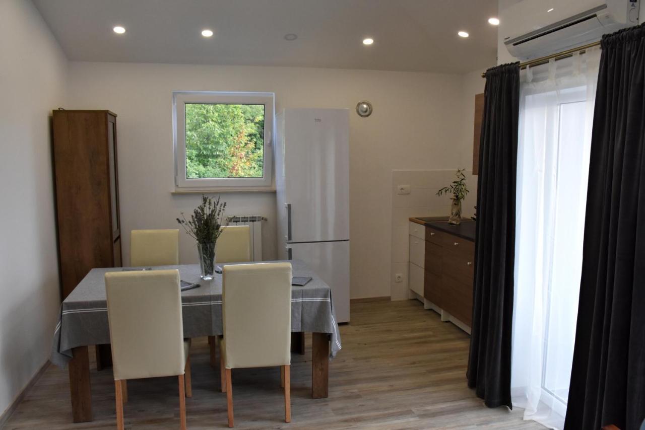 Apartma Med Oljkami - Portorose Esterno foto